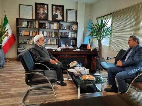 دیدار رئیس بنیاد مسکن انقلاب اسلامی با حجت الاسلام والمسلمین روحانی نژاد