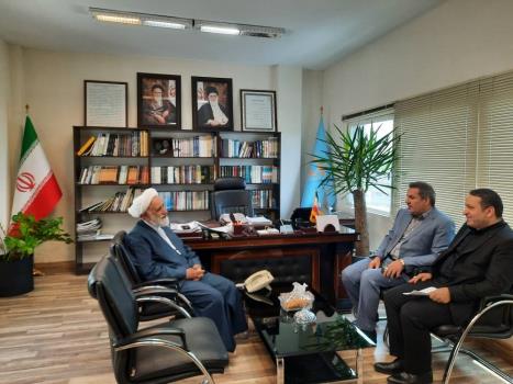 دیدار مهندس فلاحی معاون پشتیبانی و مدیریت منابع انسانی بنیاد مسکن با حجت الاسلام والمسلمین روحانی نژادنماینده ولی فقیه  و رئیس شورای مرکزی و مهندس غلامرضا صالحی رئیس بنیا مسکن انقلاب اسلامی