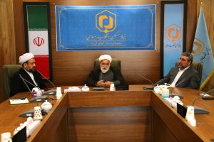 نشست پایان سال کارکنان حوزه نماینده ولی فقیه با حجت الاسلام والمسلمین روحانی نژاد