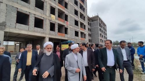 حجت الاسلام والمسلمین روحانی نژاد از پروژه 210 واحدی مسکن ملی نگارستان در گنبدکاووس باز دید کرد